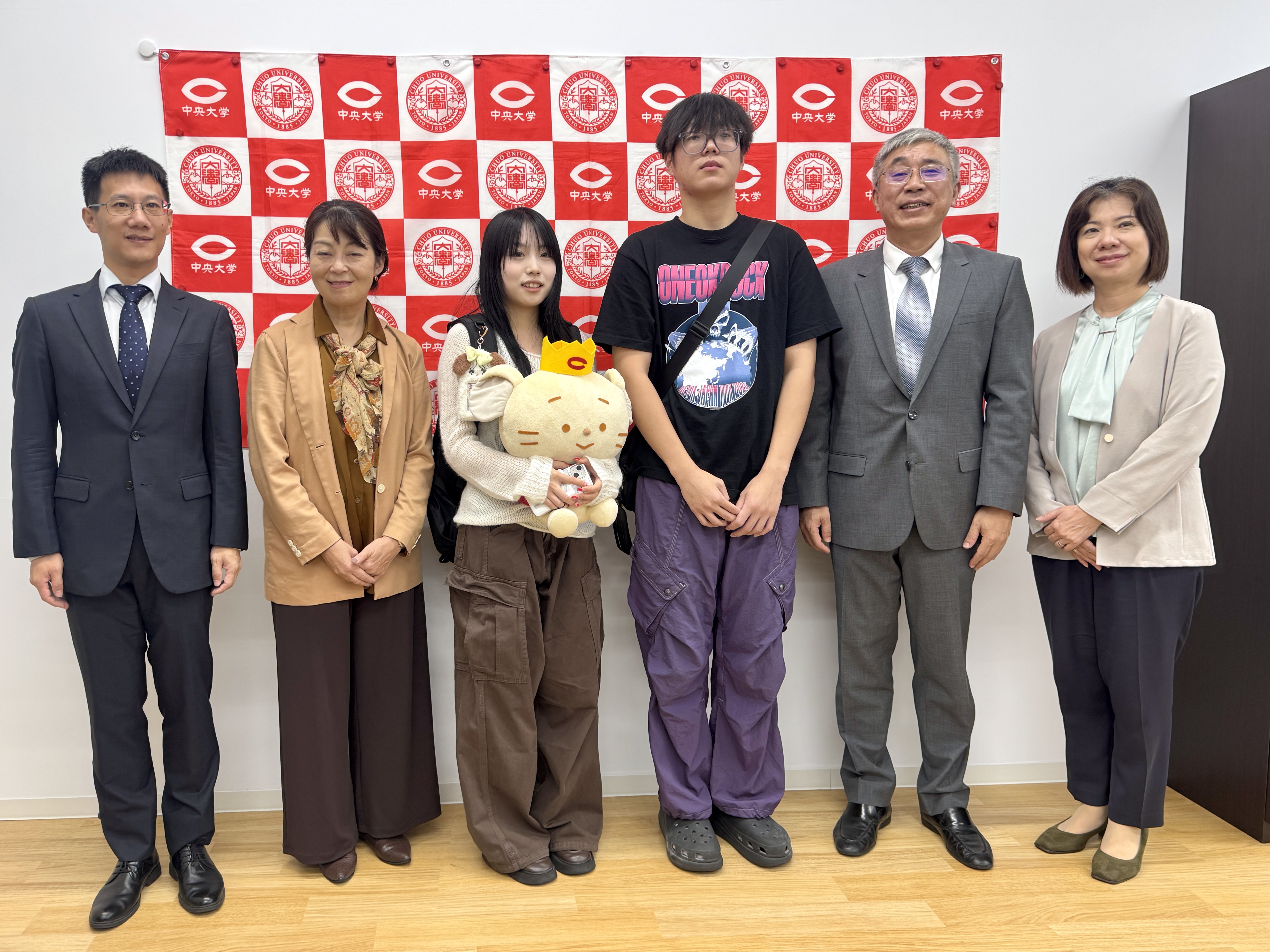 探望我校在中央大学留学学生 探望我校在中央大学留学学生