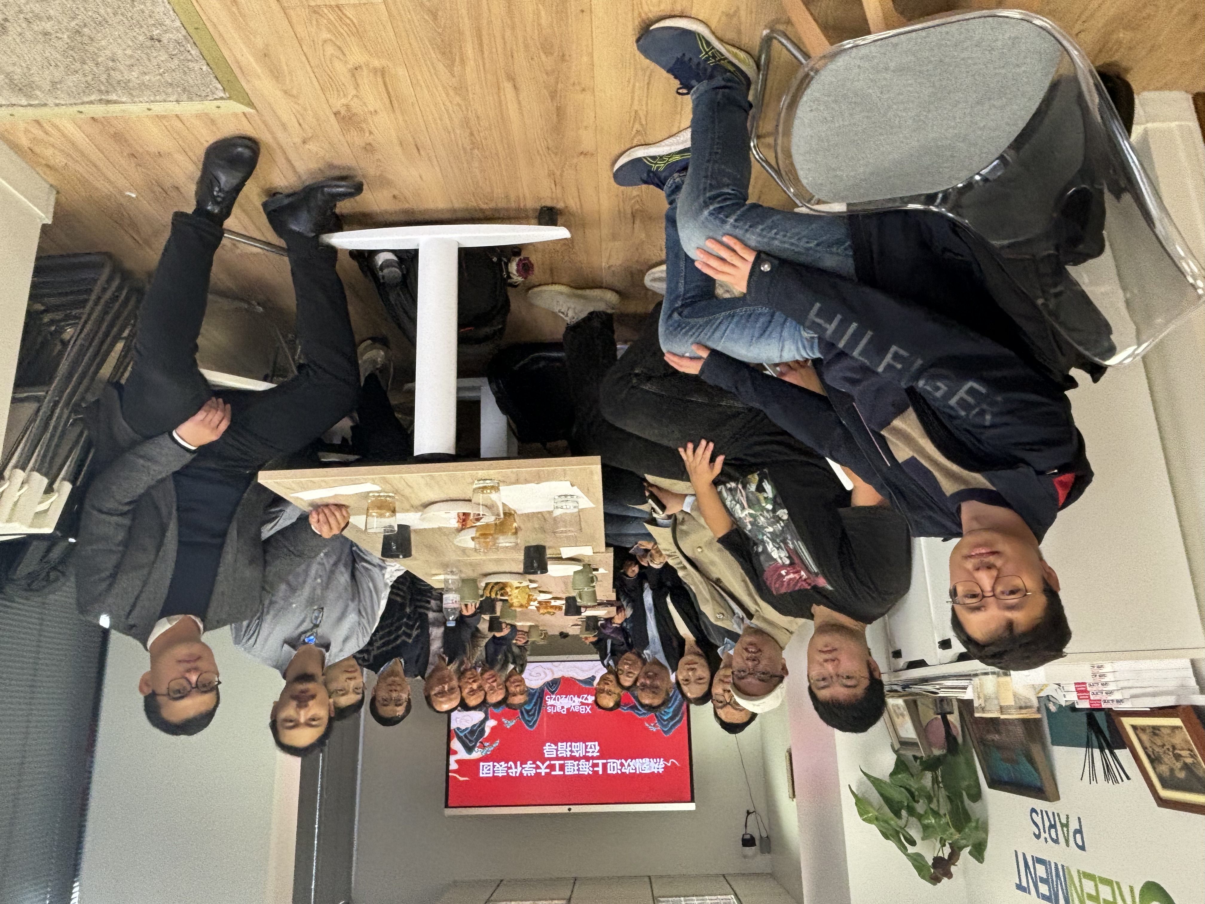 组织青年学者交流会